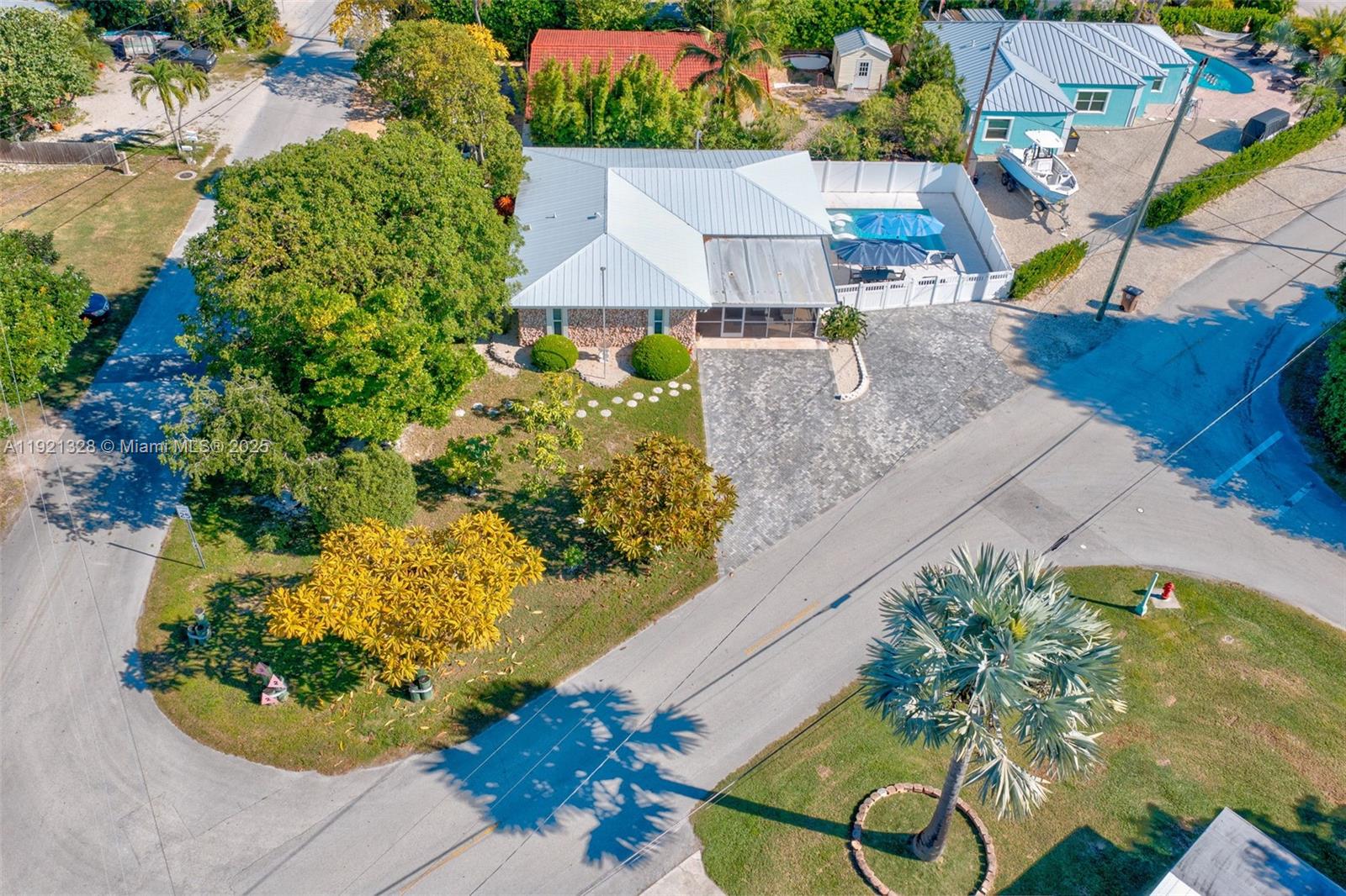 LARGO SOUND VILLAGE - Residential