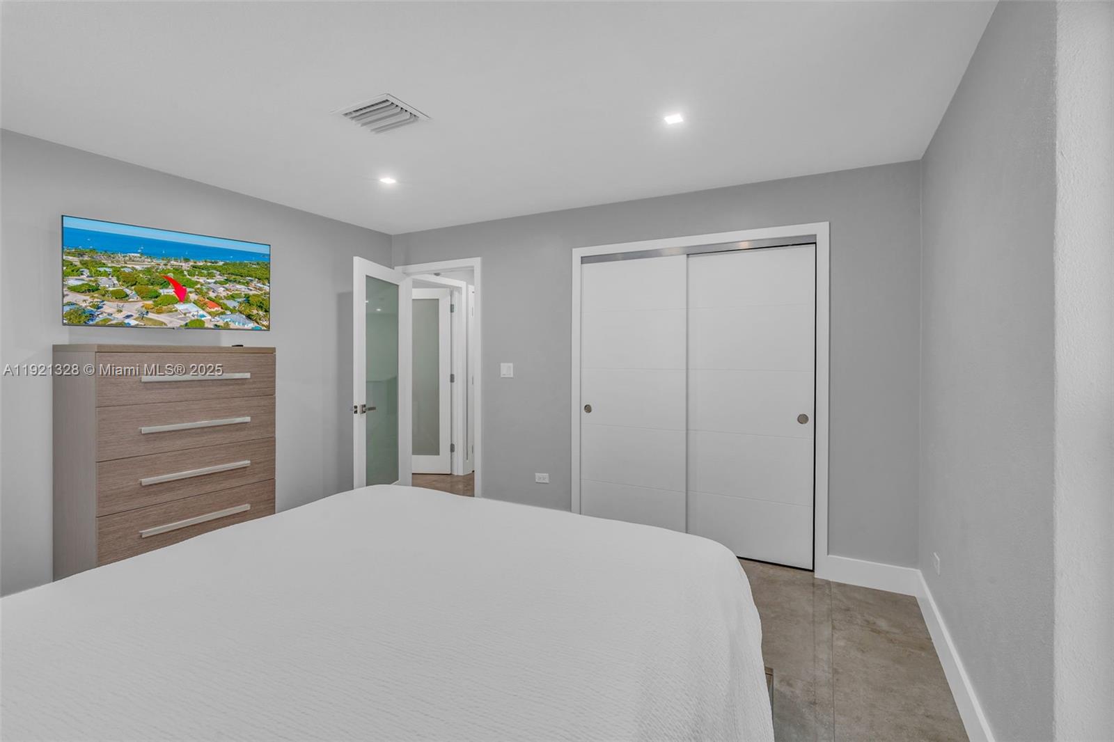 LARGO SOUND VILLAGE - Residential