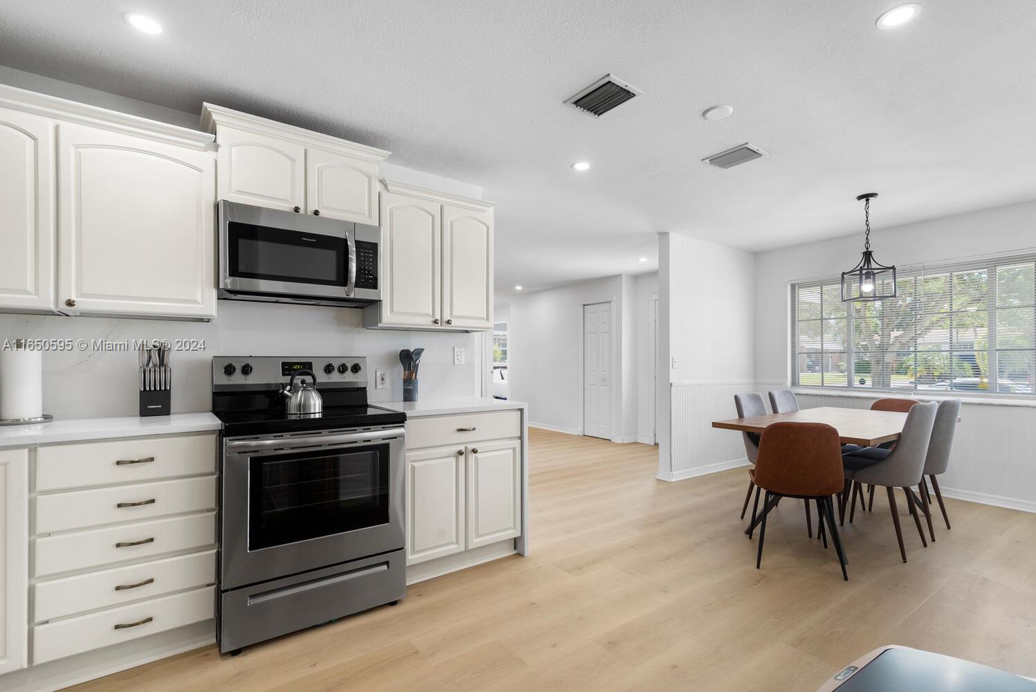 PALM BEACH CABANA COLONY - Residential Lease
