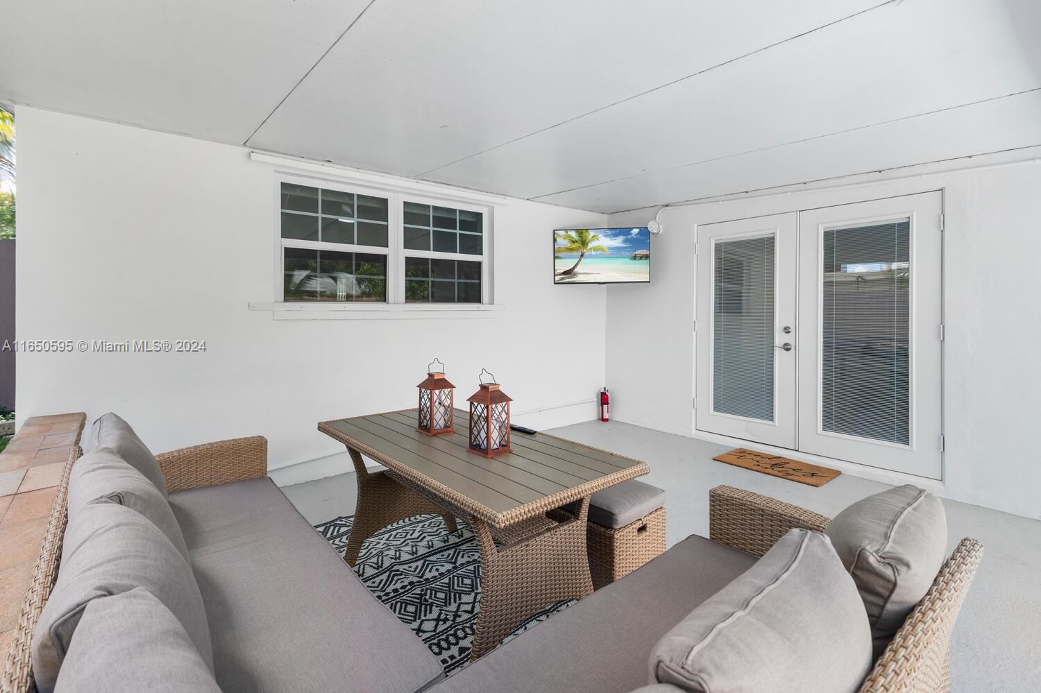 PALM BEACH CABANA COLONY - Residential Lease