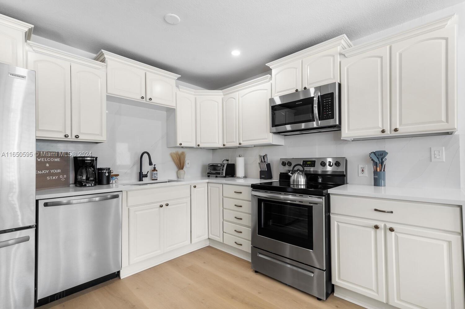 PALM BEACH CABANA COLONY - Residential Lease