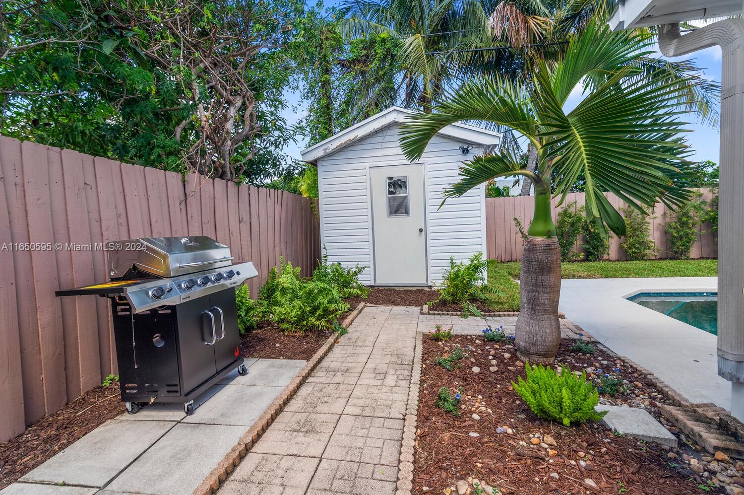 PALM BEACH CABANA COLONY - Residential Lease