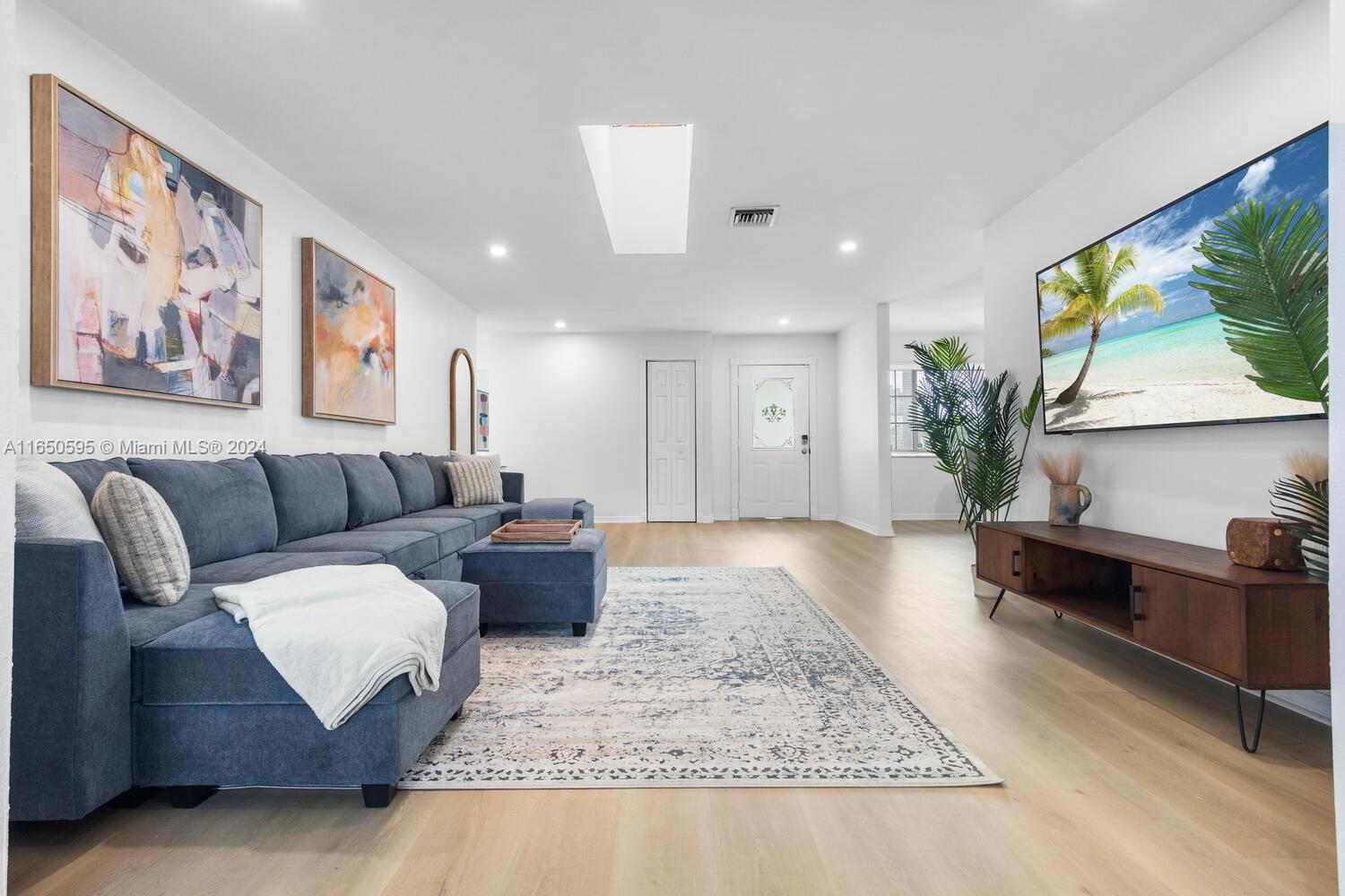 PALM BEACH CABANA COLONY - Residential Lease