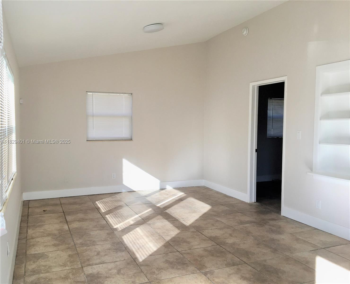209 SW 14th St 2