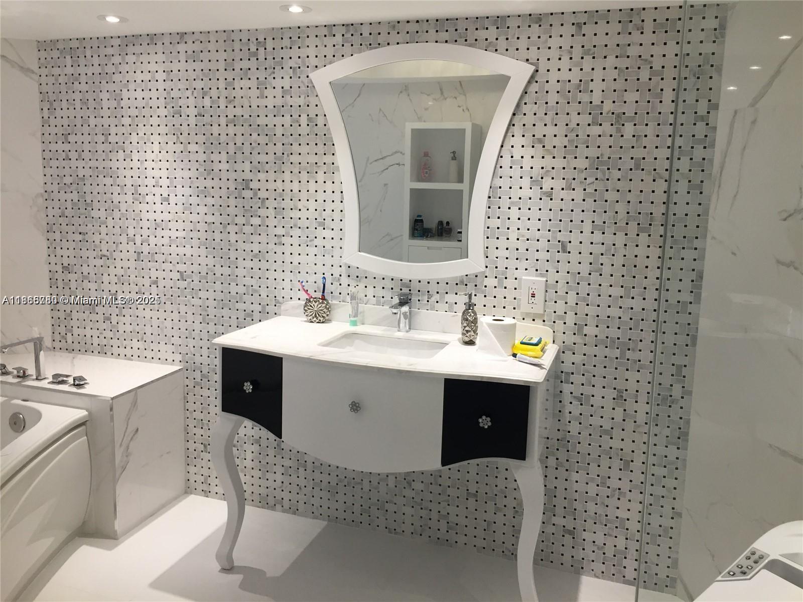 OCEANIA III CONDO - Residential Lease