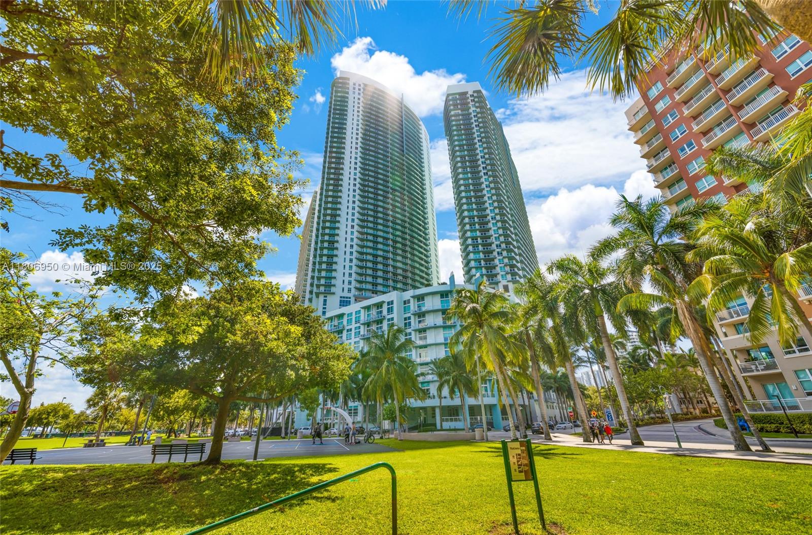 1900 N Bayshore Dr 3605, Miami, Broward County, Florida - 1 Bathrooms - 