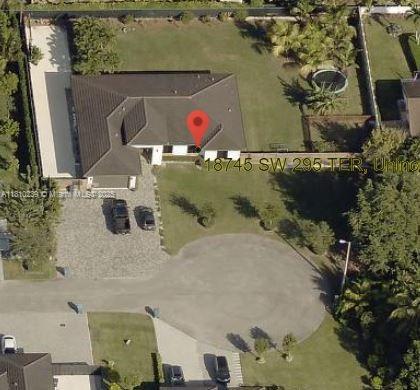18745 Sw 295th Ter, Homestead, Miami-Dade County, Florida - 5 Bedrooms  
4 Bathrooms - 