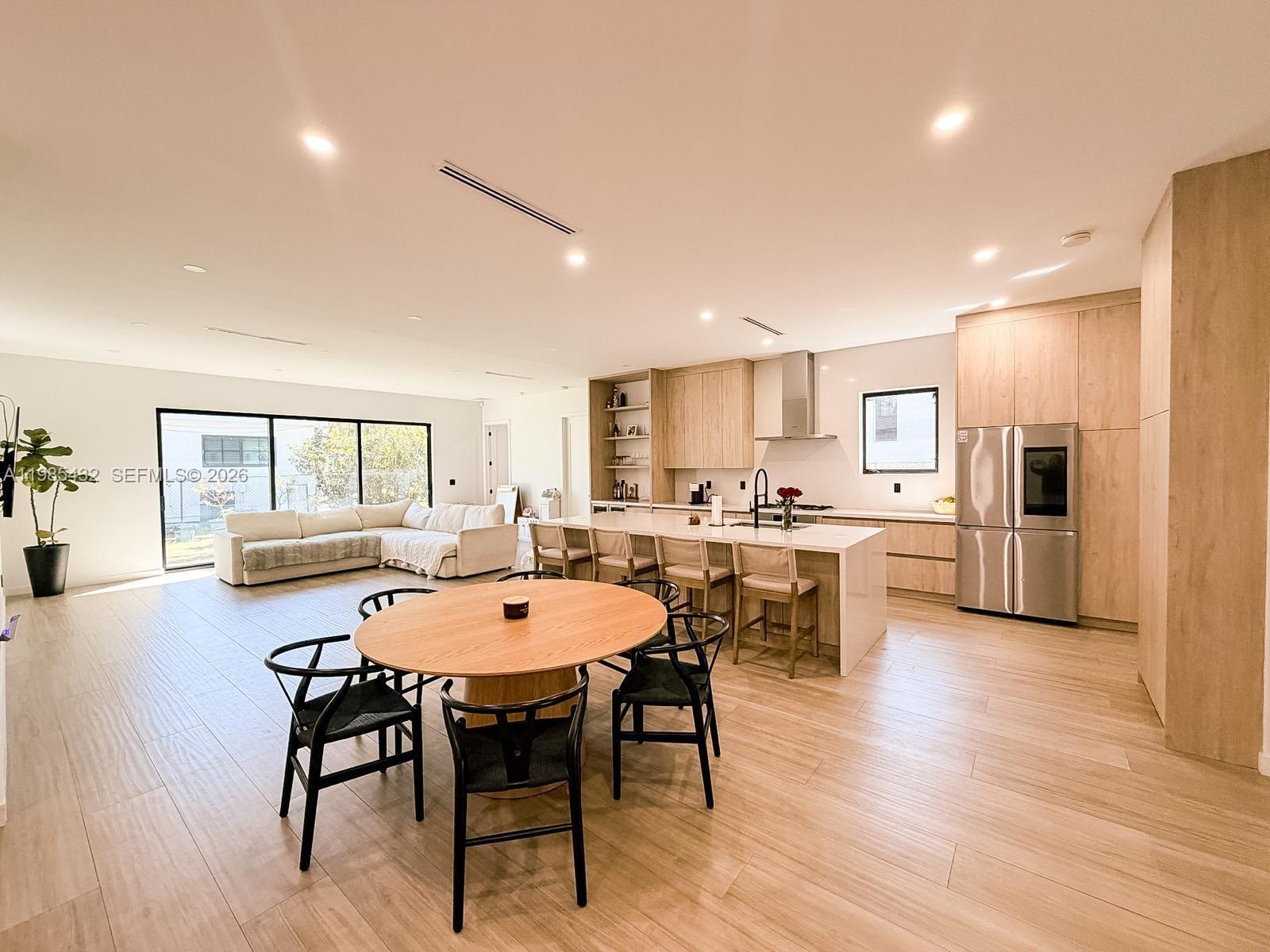 CAMBRIDGE LAWNS - Residential