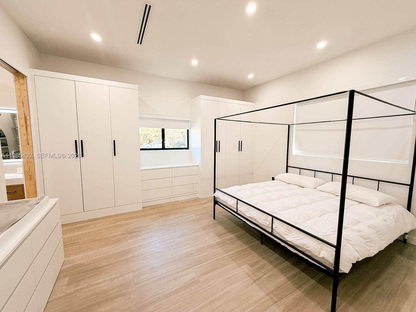 CAMBRIDGE LAWNS - Residential