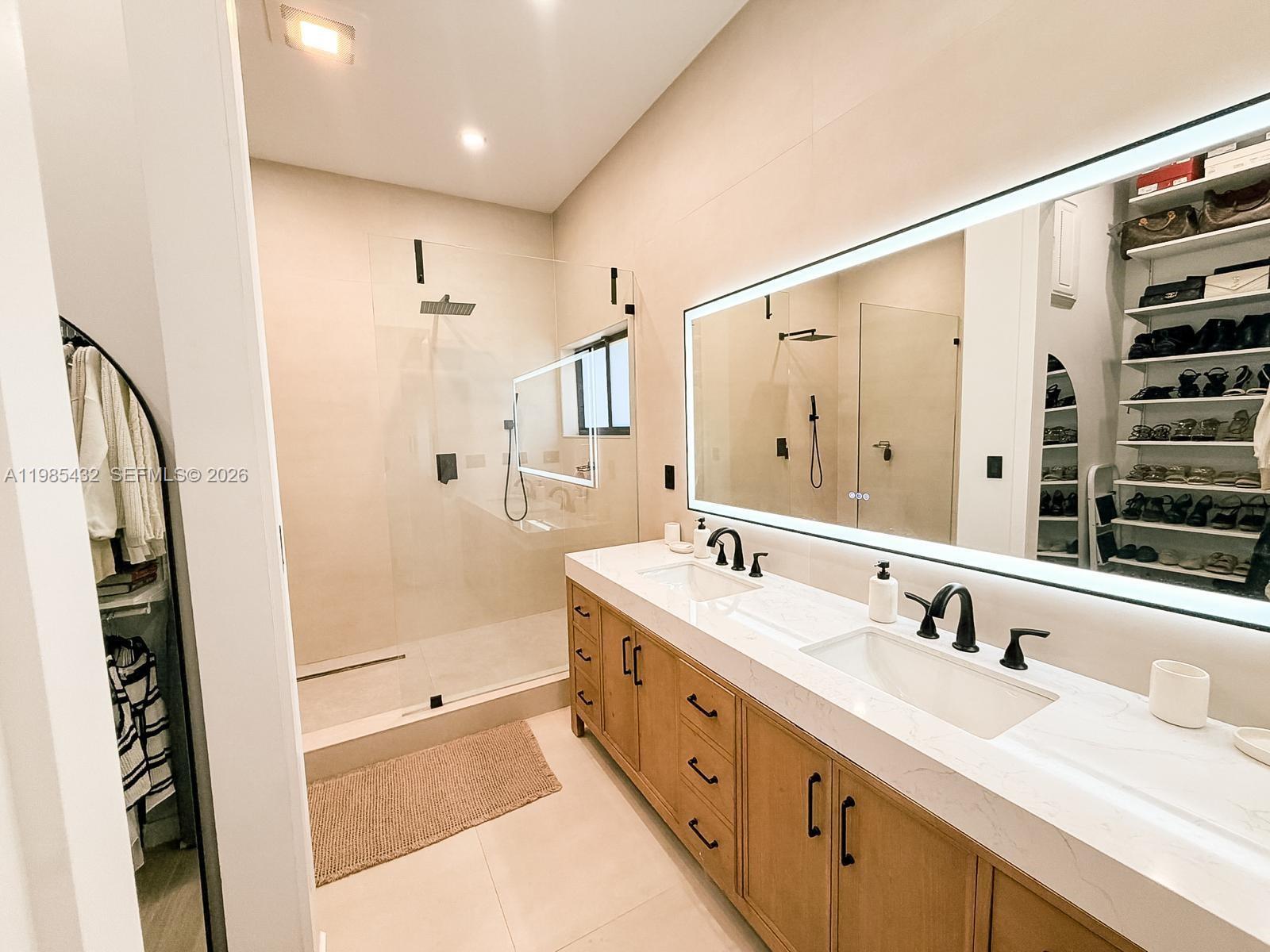 CAMBRIDGE LAWNS - Residential