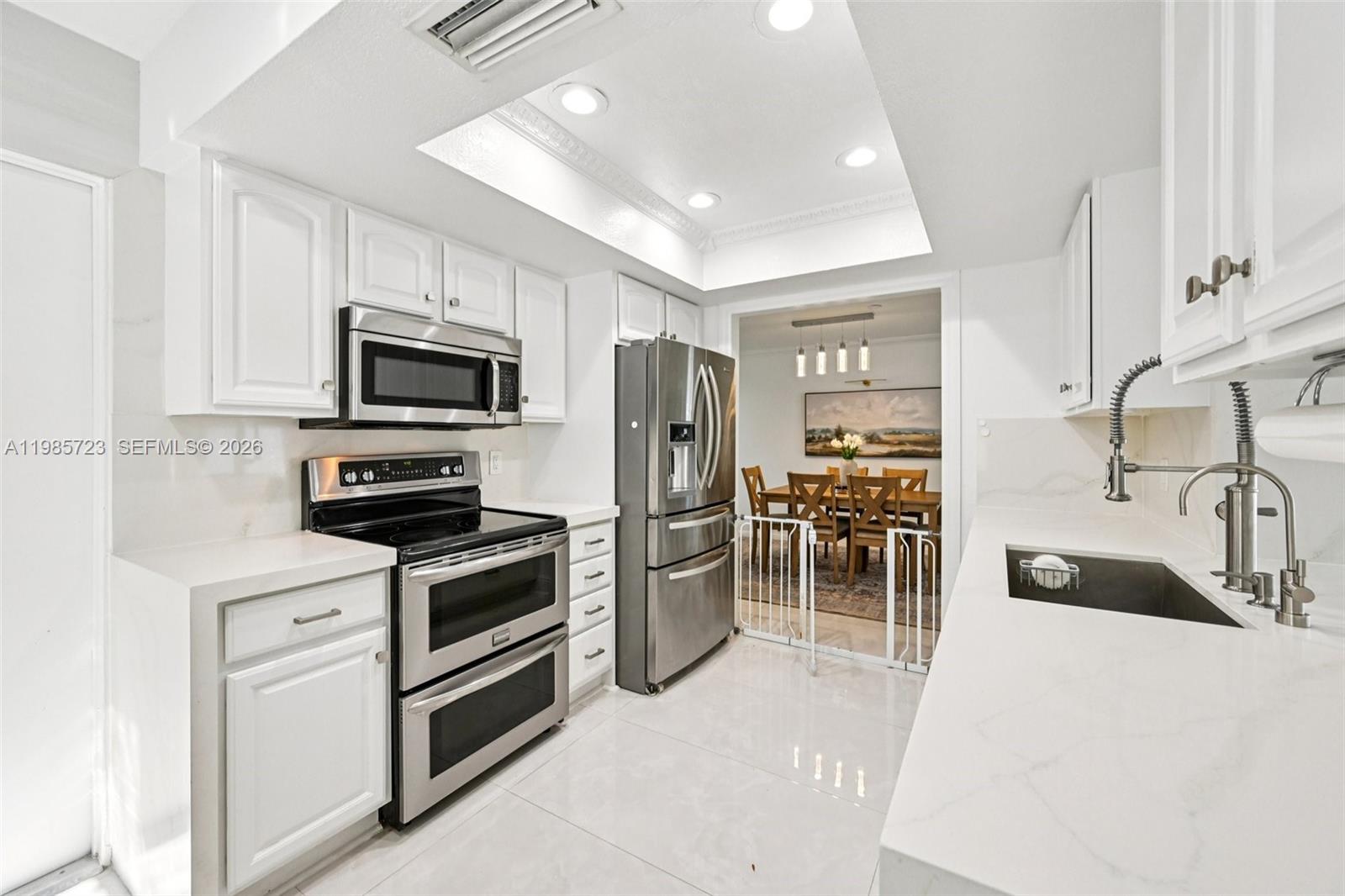 SANDALFOOT COVE SEC 7 AND - Residential