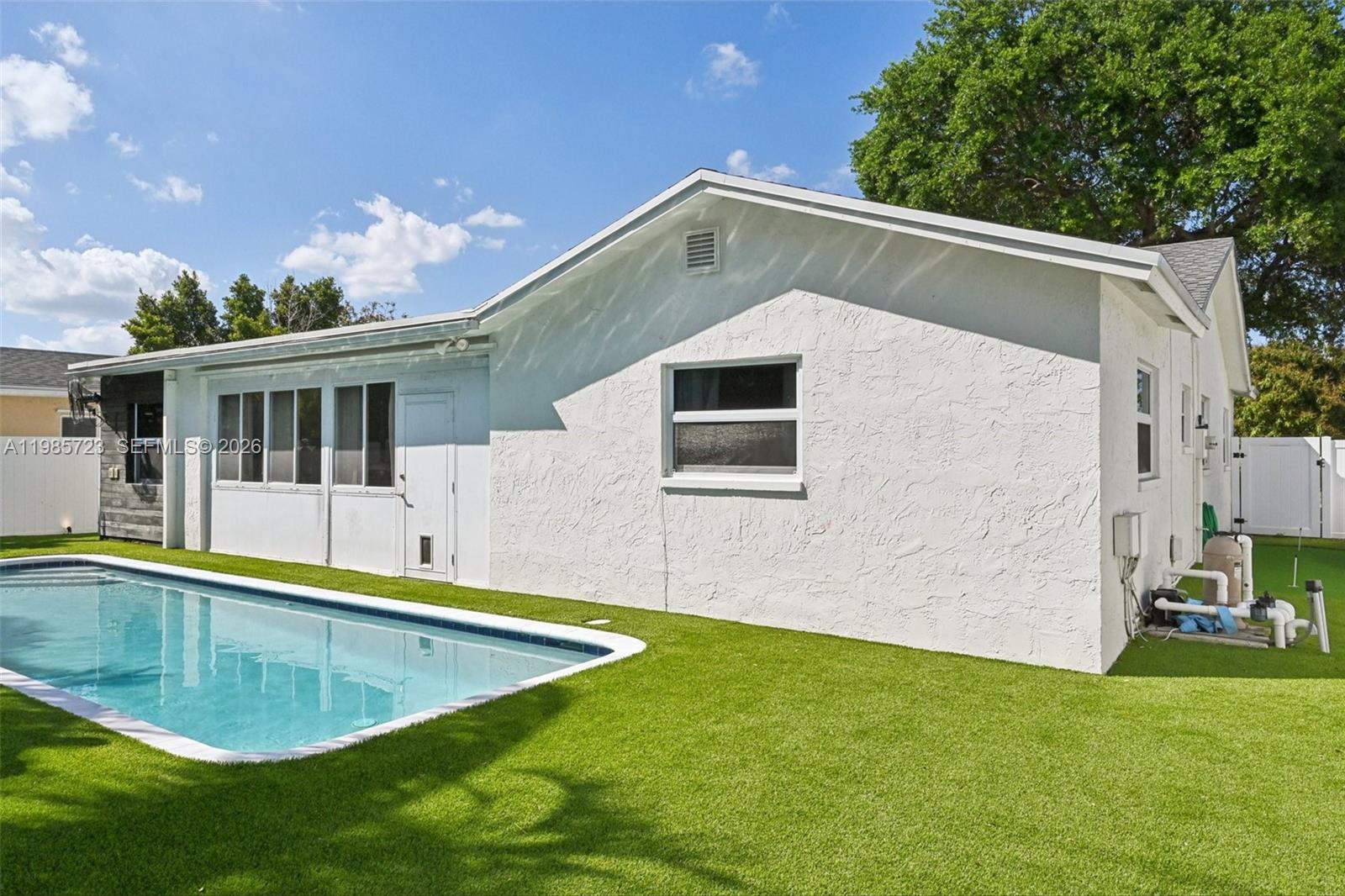 SANDALFOOT COVE SEC 7 AND - Residential