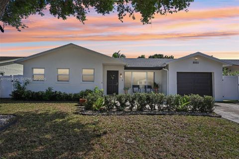 Photo of 8900 SW 7th St, Boca Raton, FL 33433 (MLS # A11985723)