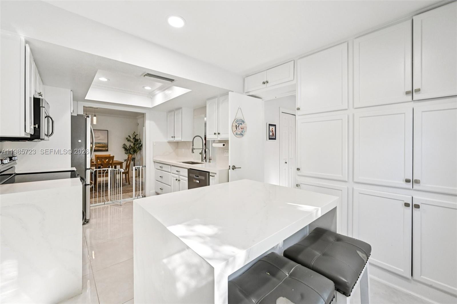 SANDALFOOT COVE SEC 7 AND - Residential