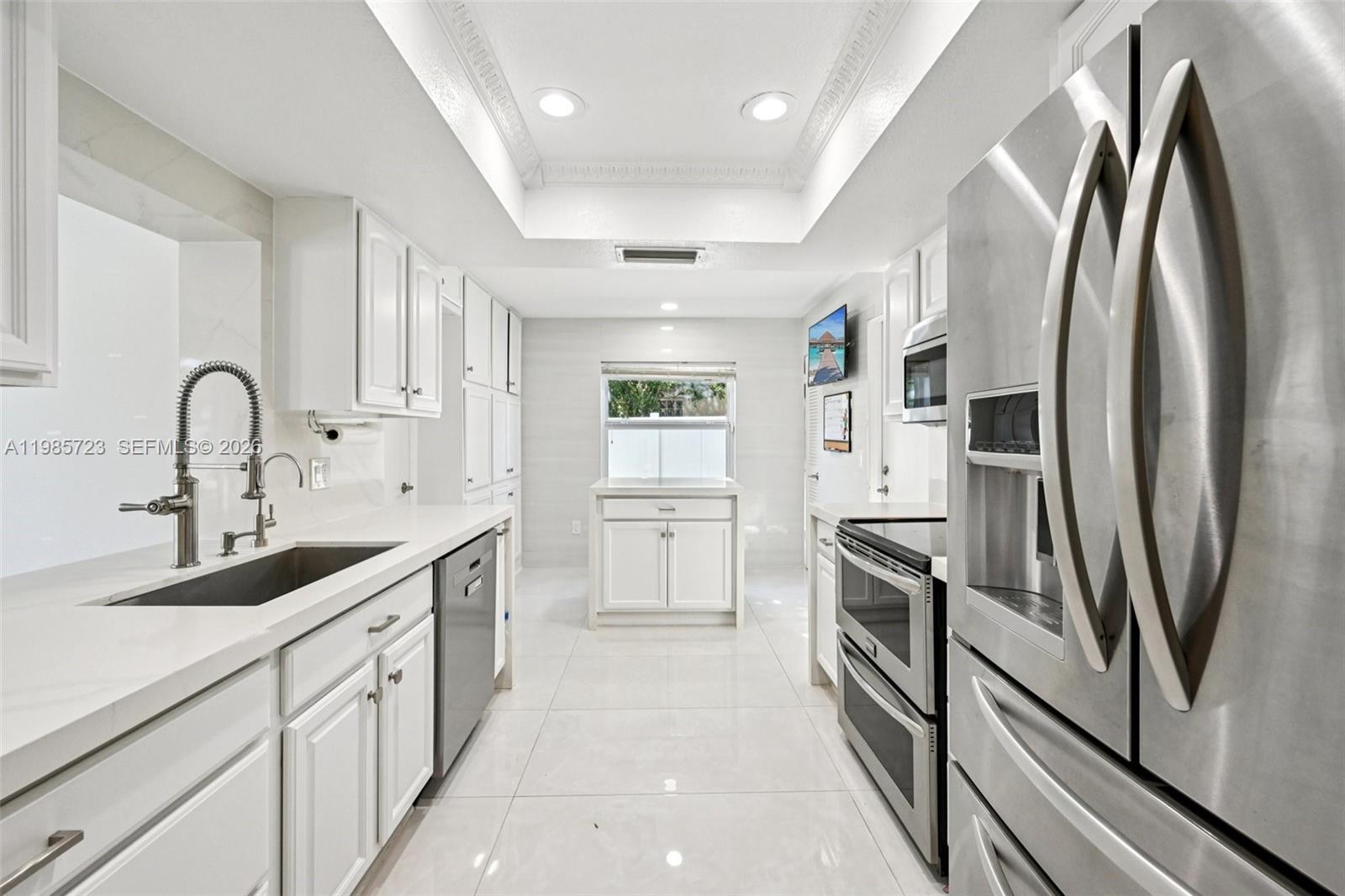 SANDALFOOT COVE SEC 7 AND - Residential