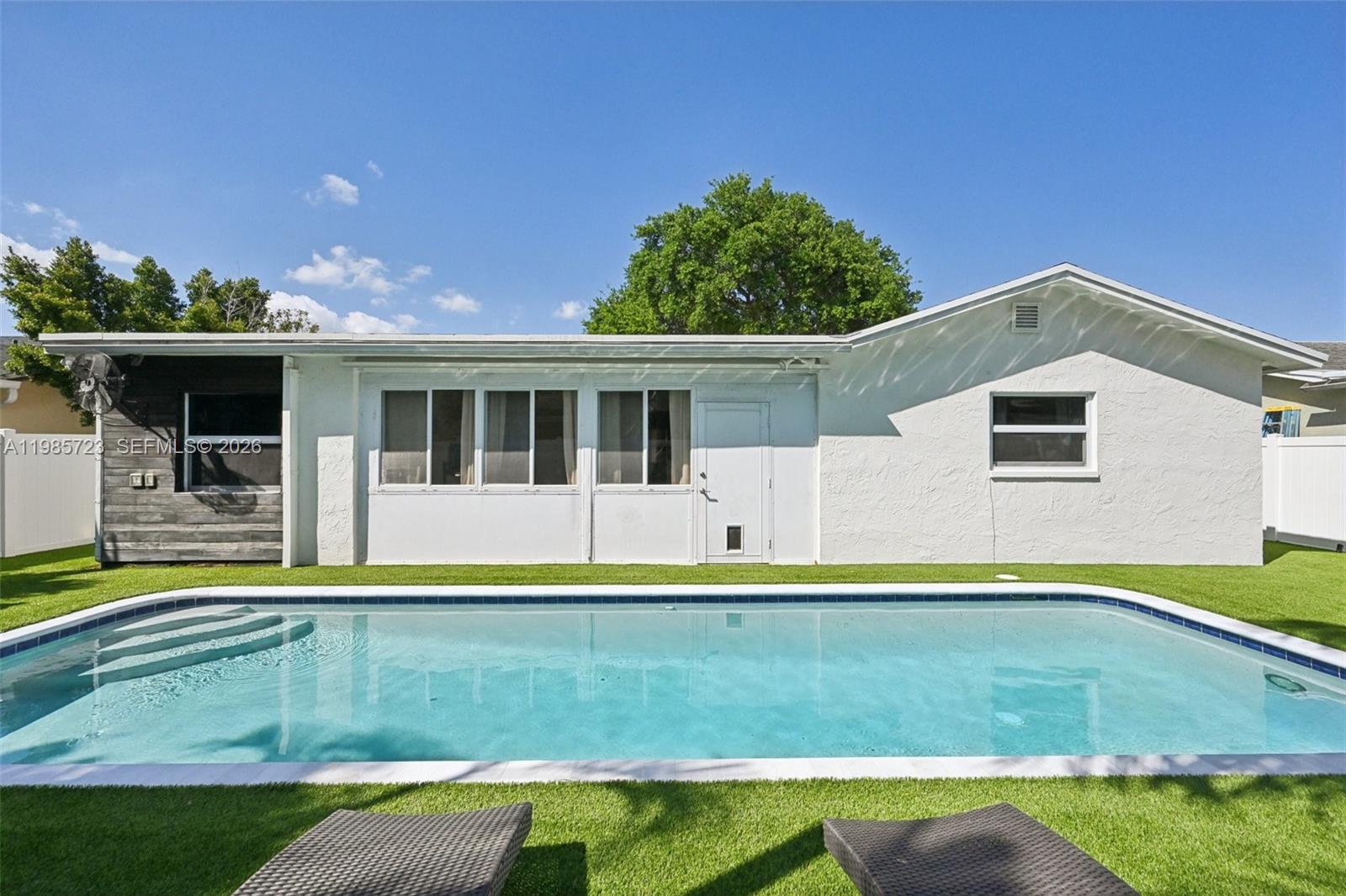 SANDALFOOT COVE SEC 7 AND - Residential