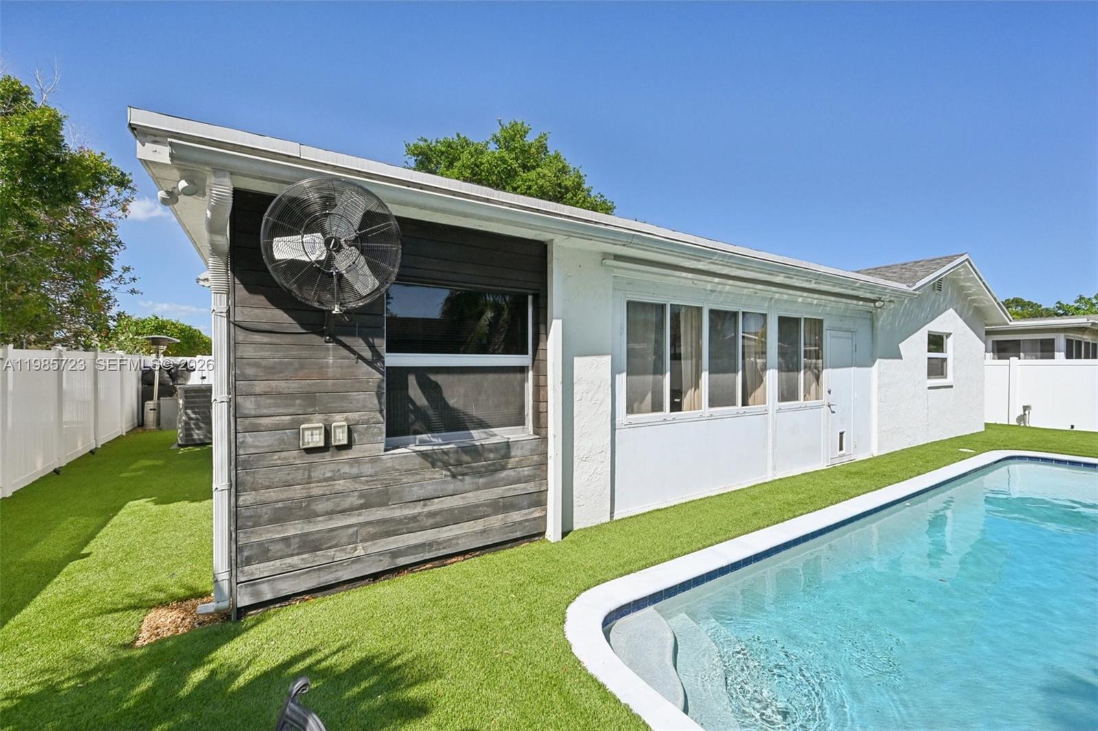 SANDALFOOT COVE SEC 7 AND - Residential