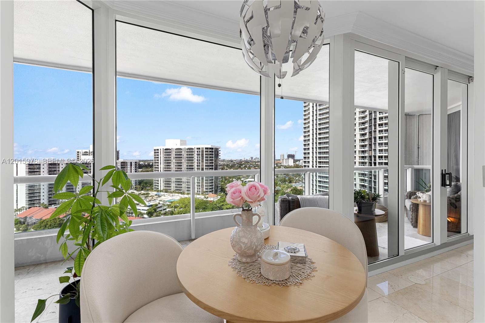 SOUTH TOWER AT THE POINT - Residential