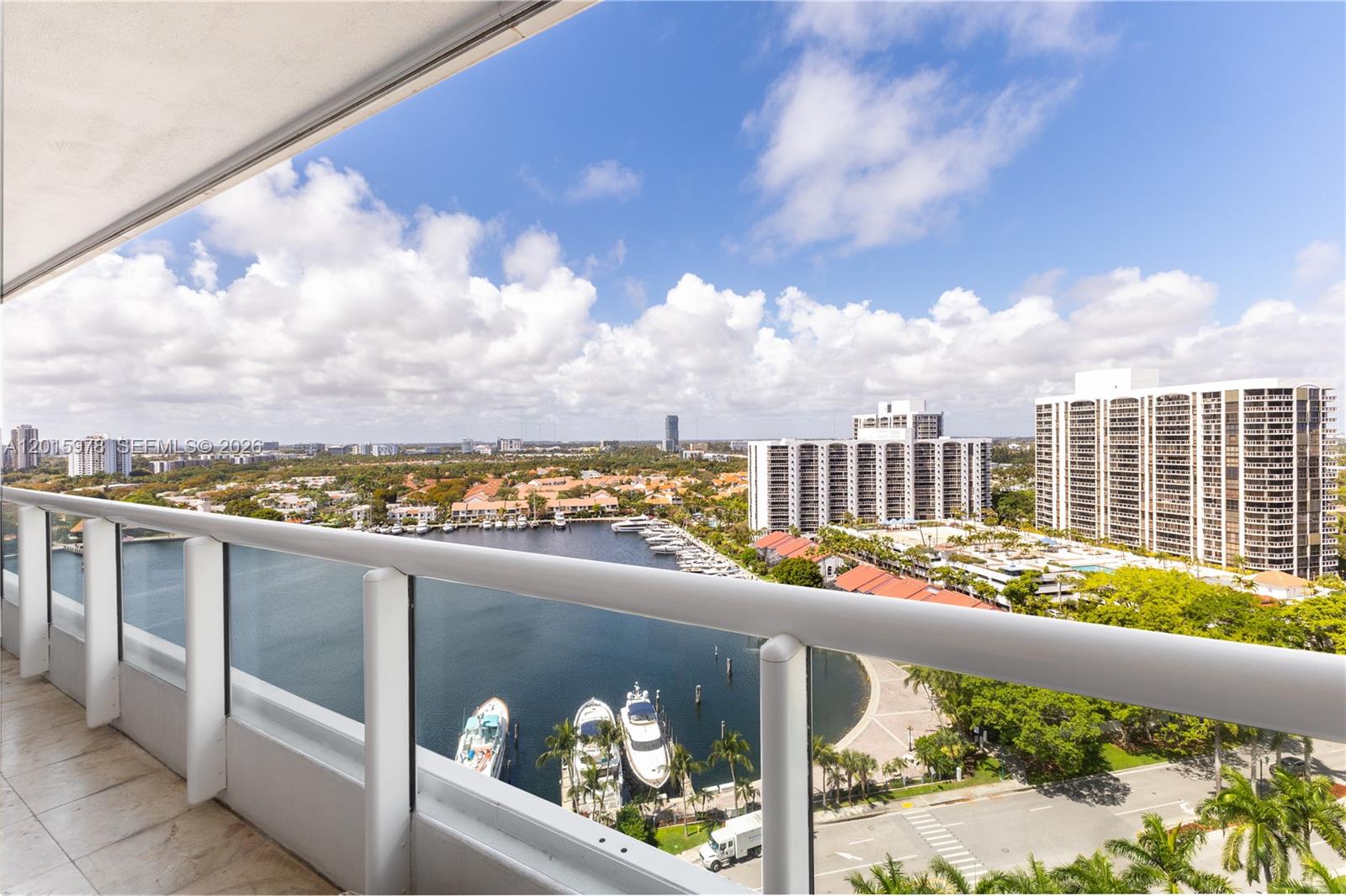 SOUTH TOWER AT THE POINT - Residential