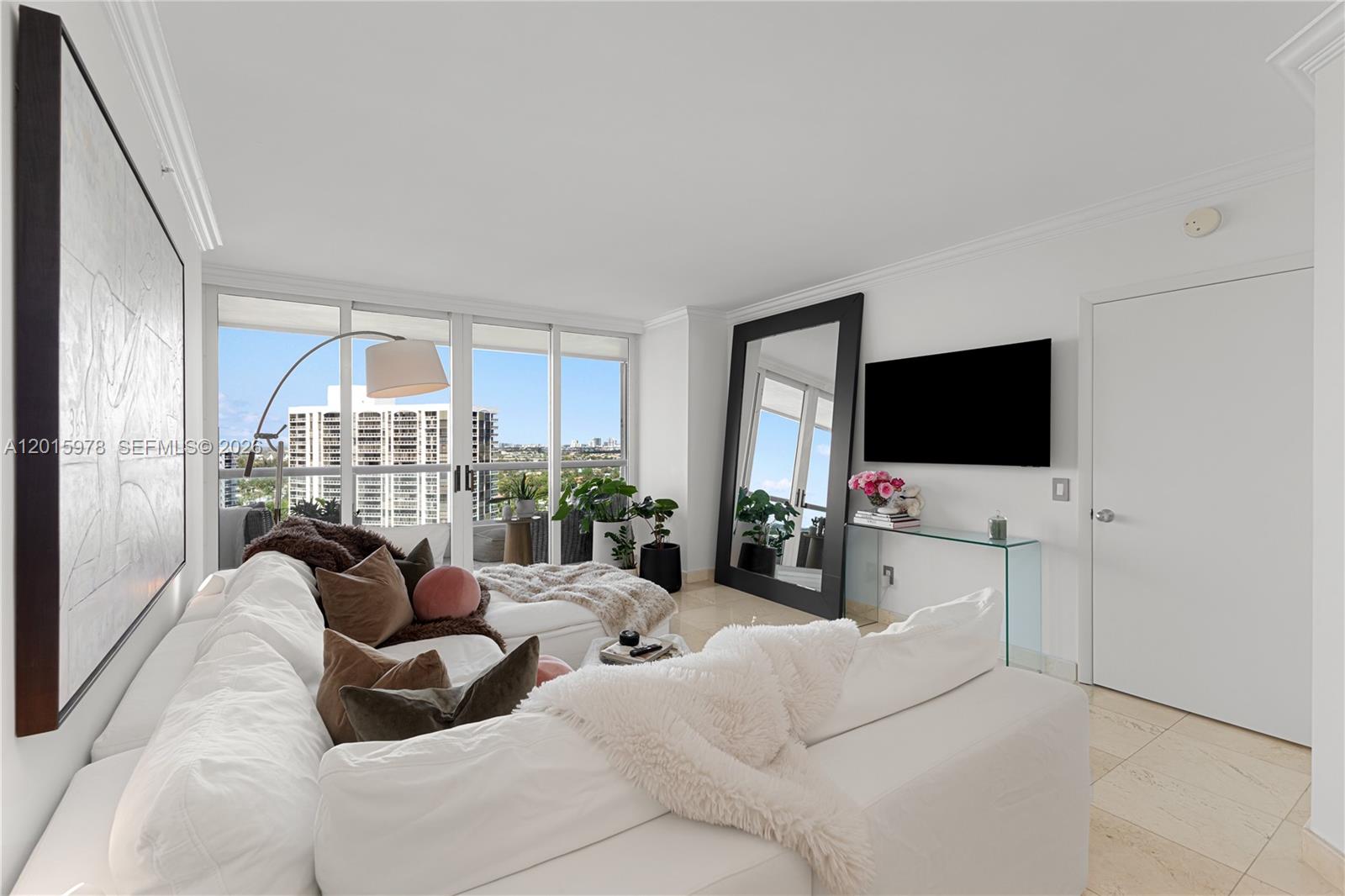 SOUTH TOWER AT THE POINT - Residential