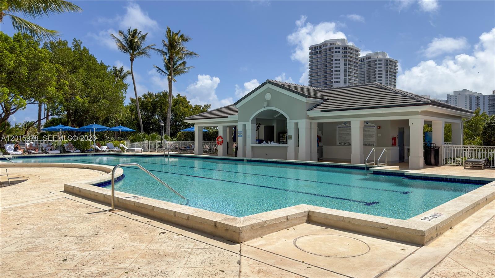 SOUTH TOWER AT THE POINT - Residential
