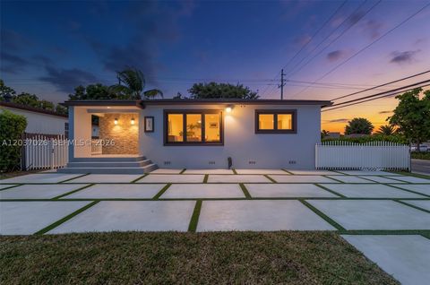 Photo of 11 W 59th St, Hialeah, FL 33012 (MLS # A12037026)
