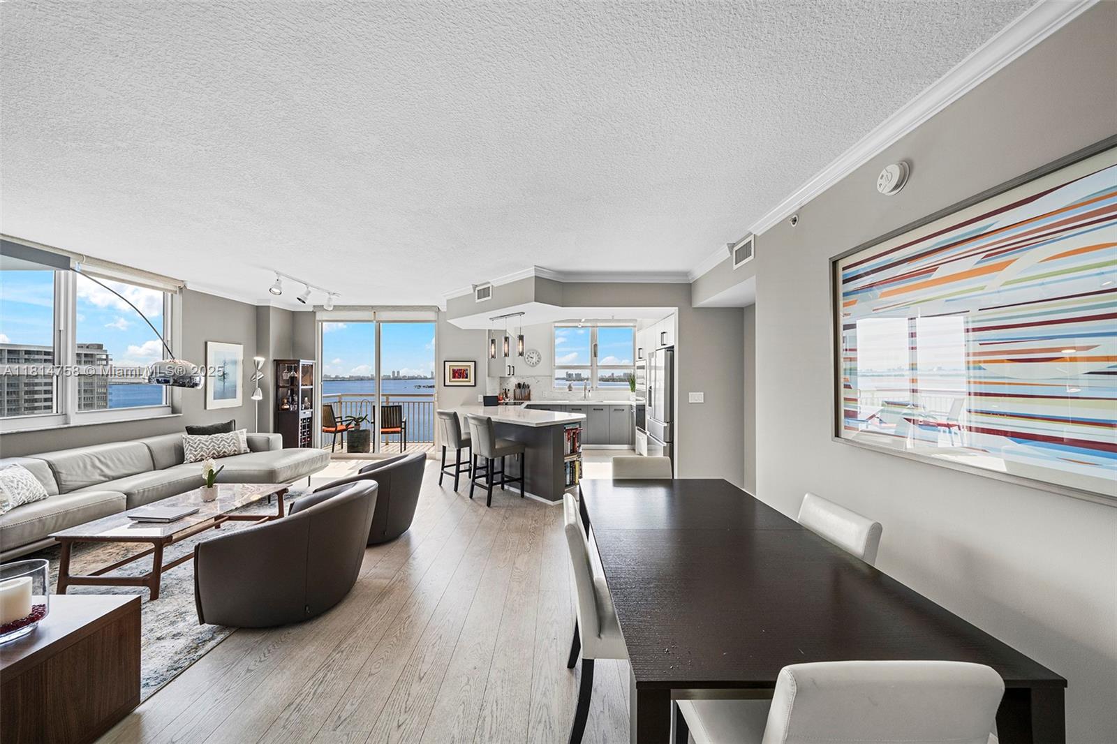 2000 N Bayshore Dr 1011