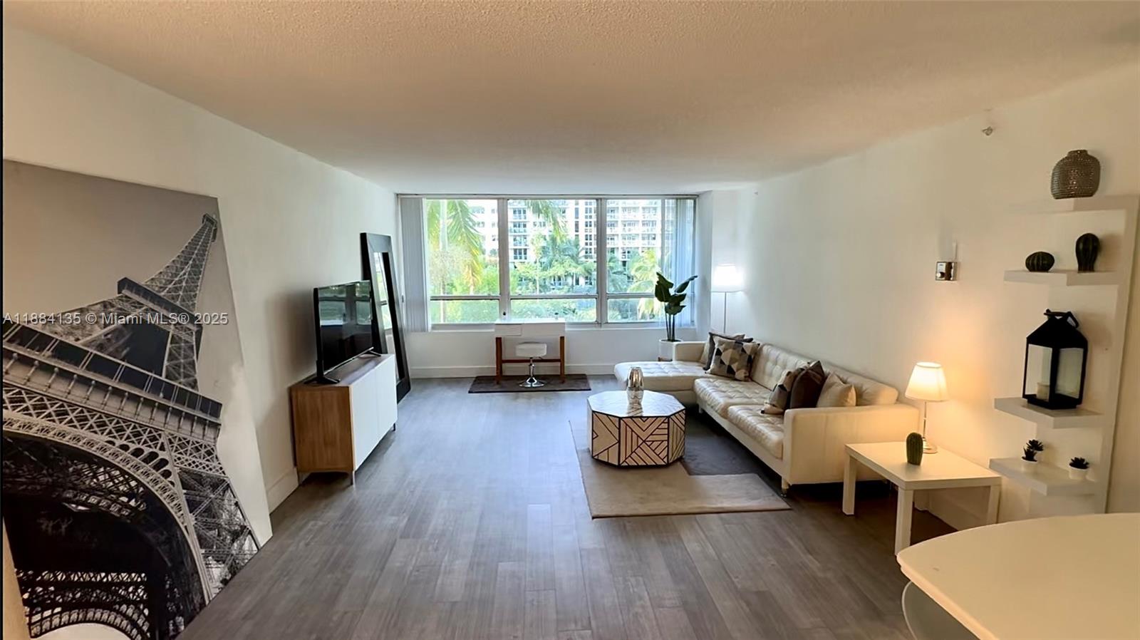 FLAMINGO SOUTH BEACH I CO - Residential Lease