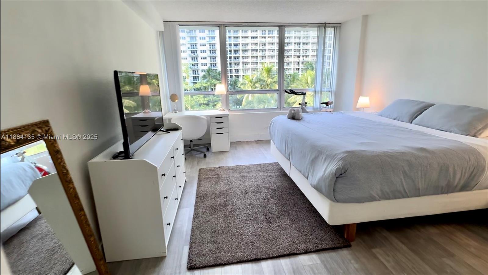 FLAMINGO SOUTH BEACH I CO - Residential Lease