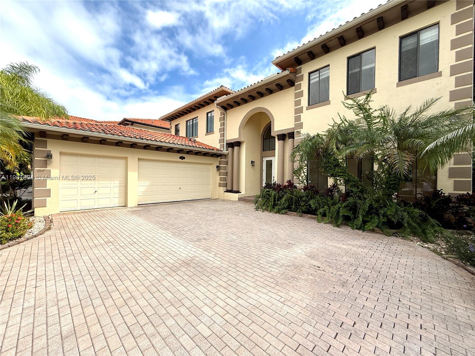 View photos, virtual tours, details... 7996 SW 195th St