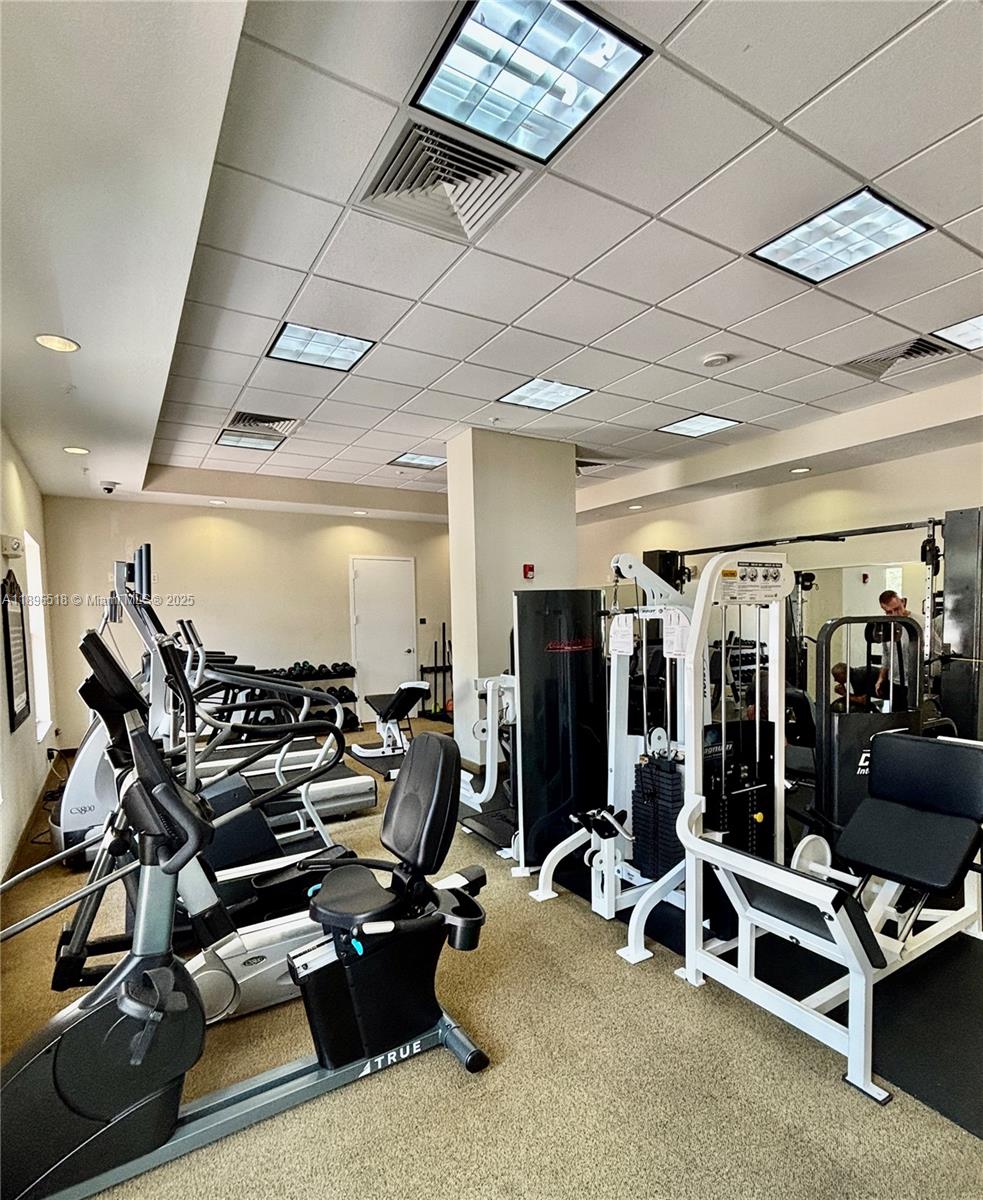 THE GRANDE CONDO - Residential