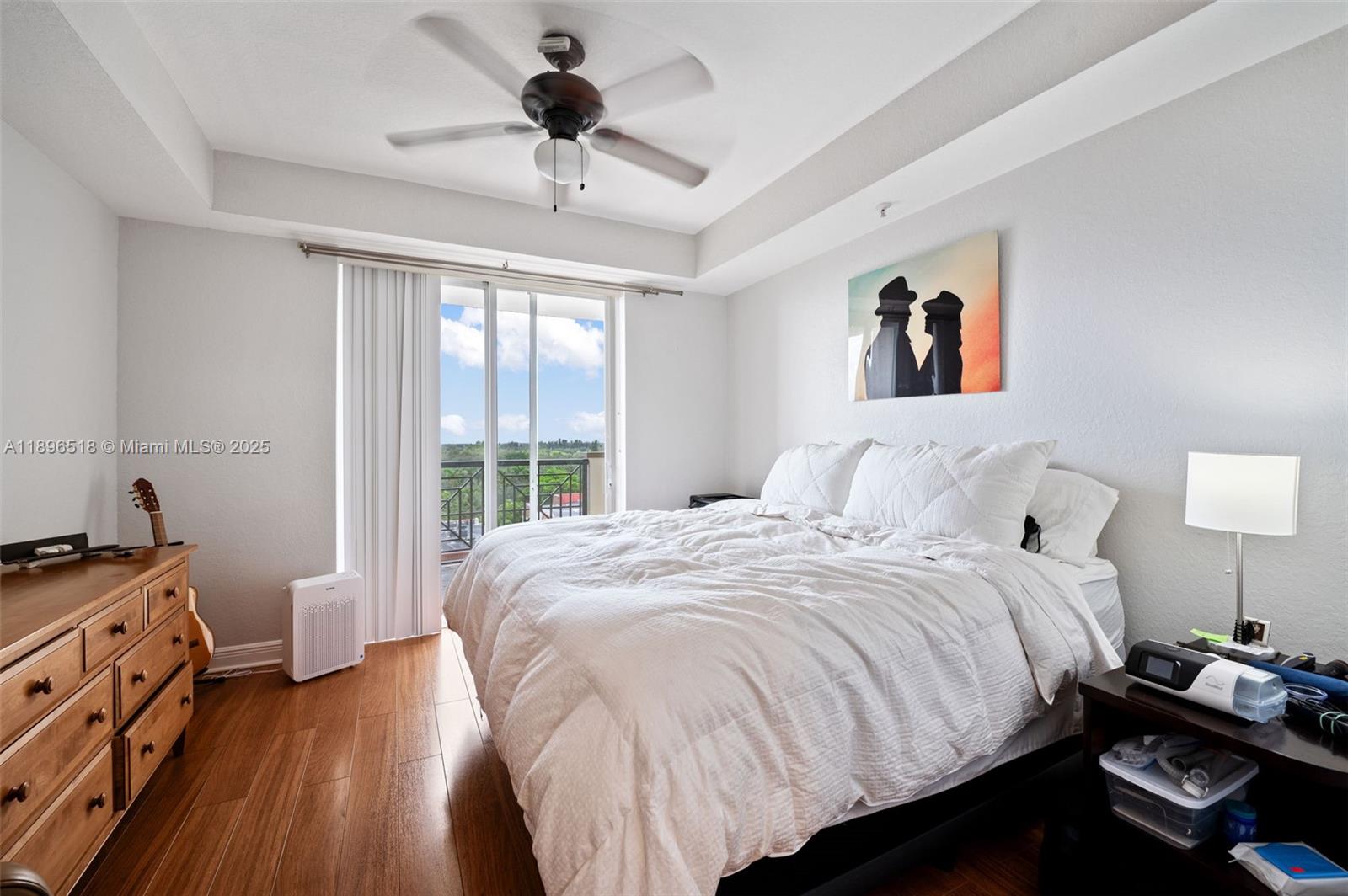THE GRANDE CONDO - Residential