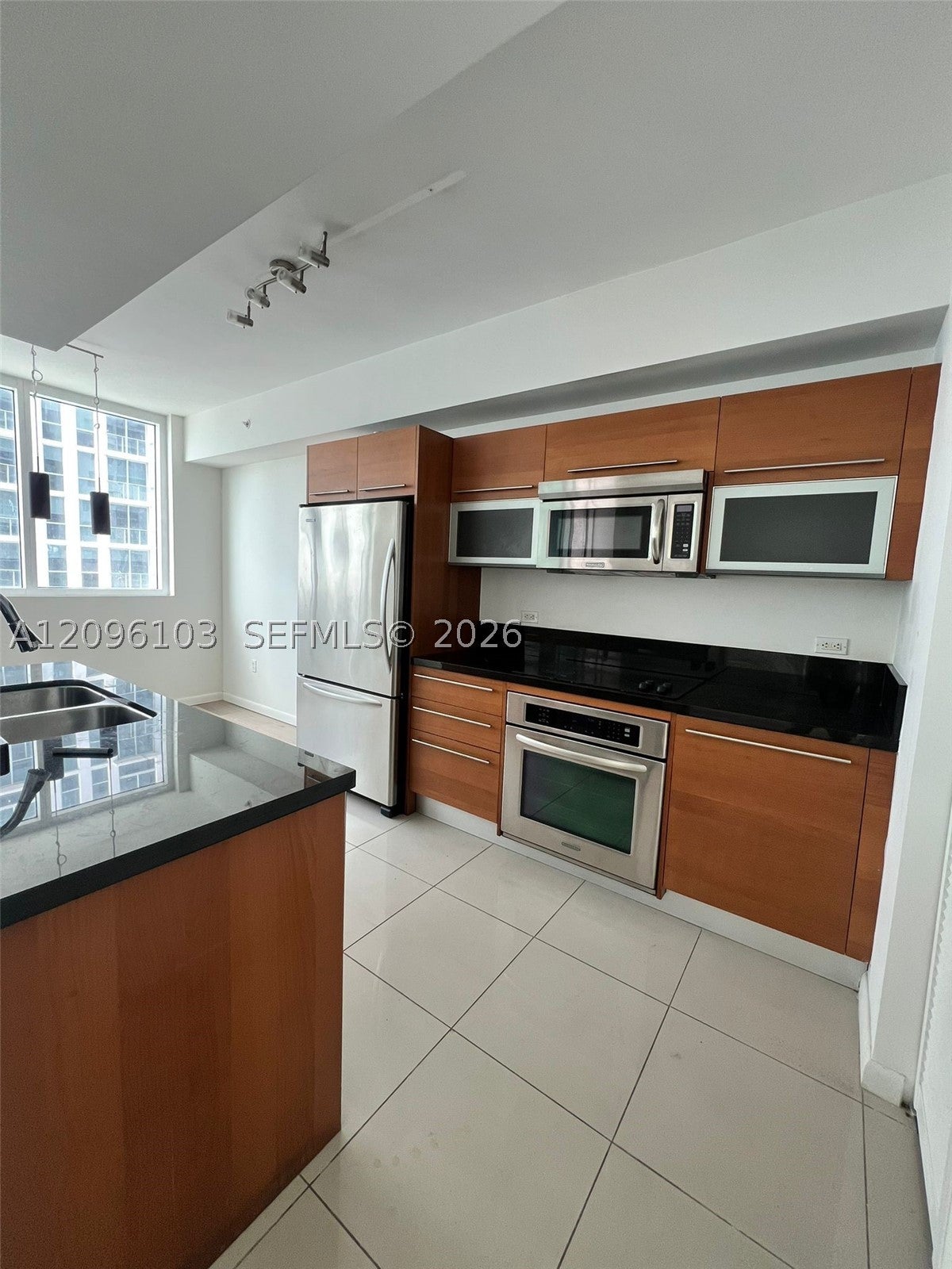 253 NE 2nd St 2508