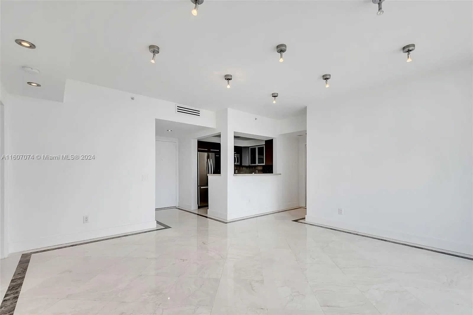 Miami, Florida 33129, United States, 2 Bedrooms Bedrooms, ,2 BathroomsBathrooms,Residential,Active,55070