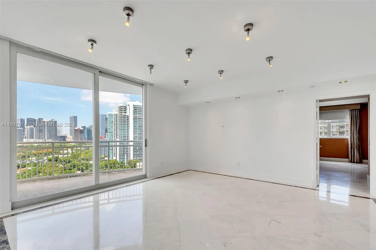 Miami, Florida 33129, United States, 2 Bedrooms Bedrooms, ,2 BathroomsBathrooms,Residential,Active,55070