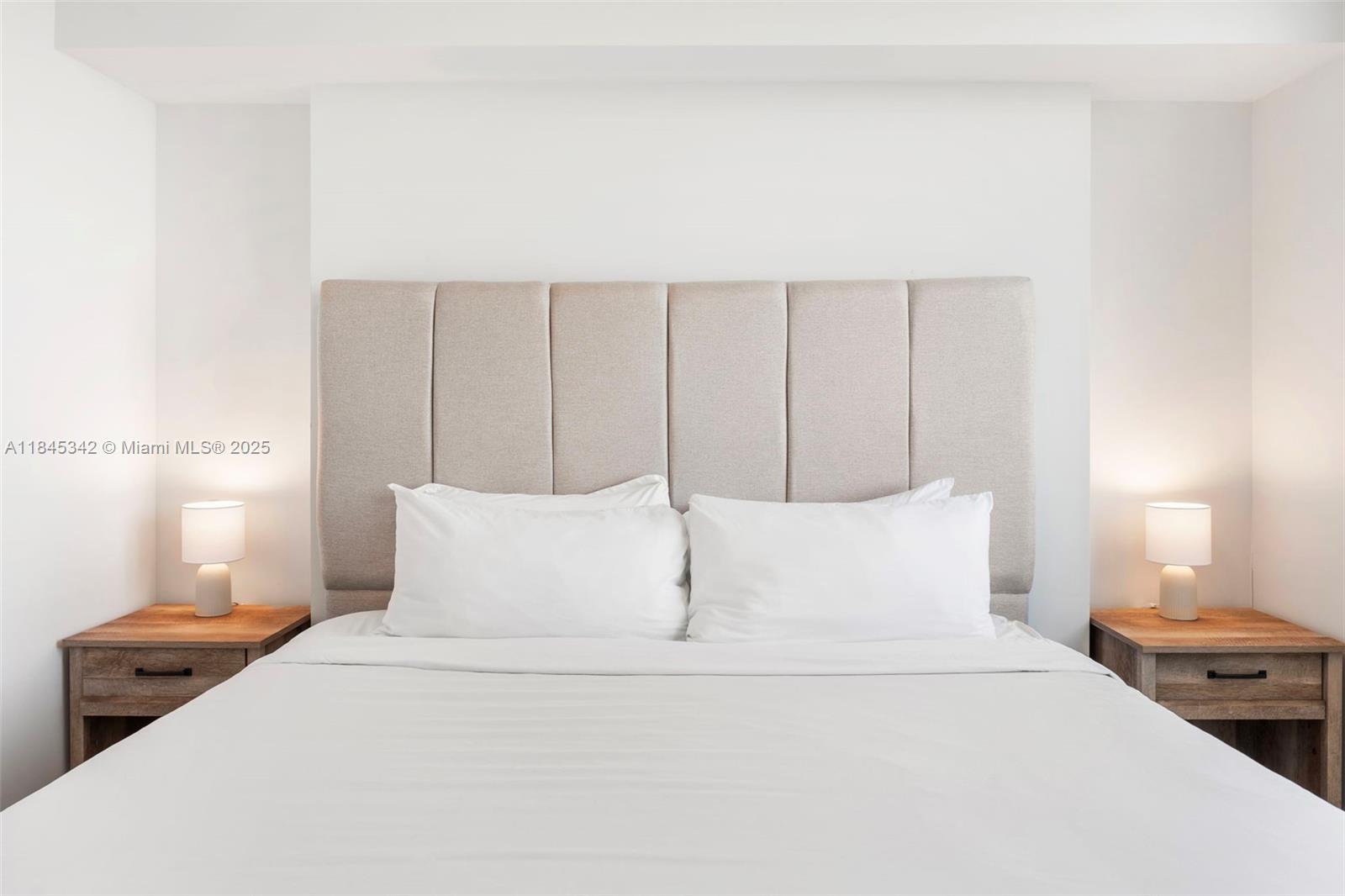 QUADRO CONDO - Residential