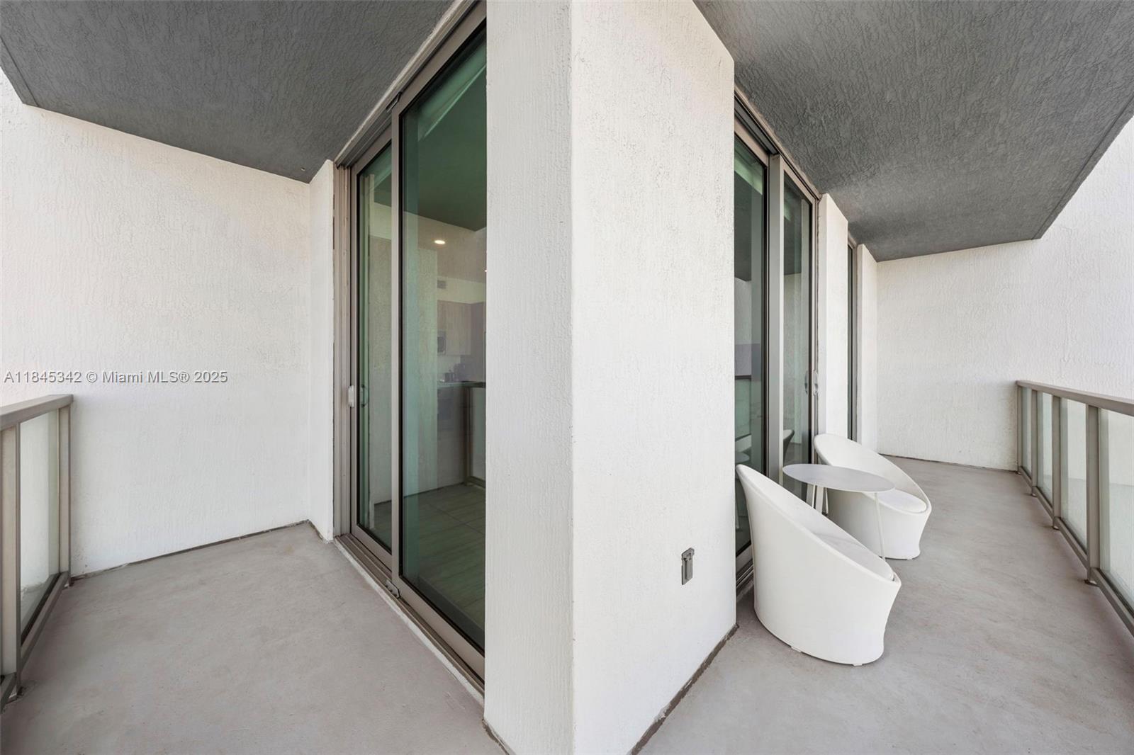 QUADRO CONDO - Residential