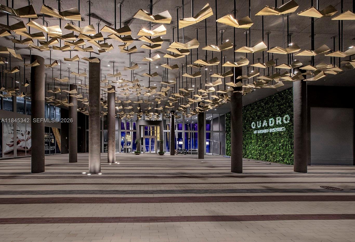 QUADRO CONDO - Residential