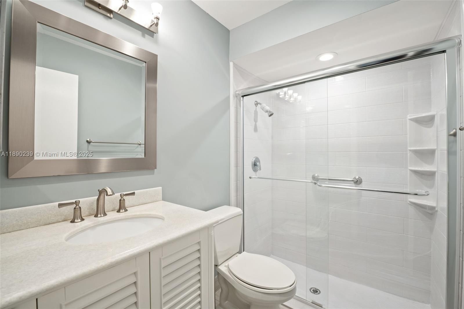 NORTH LAKE TOWNHOMES COND - Residential