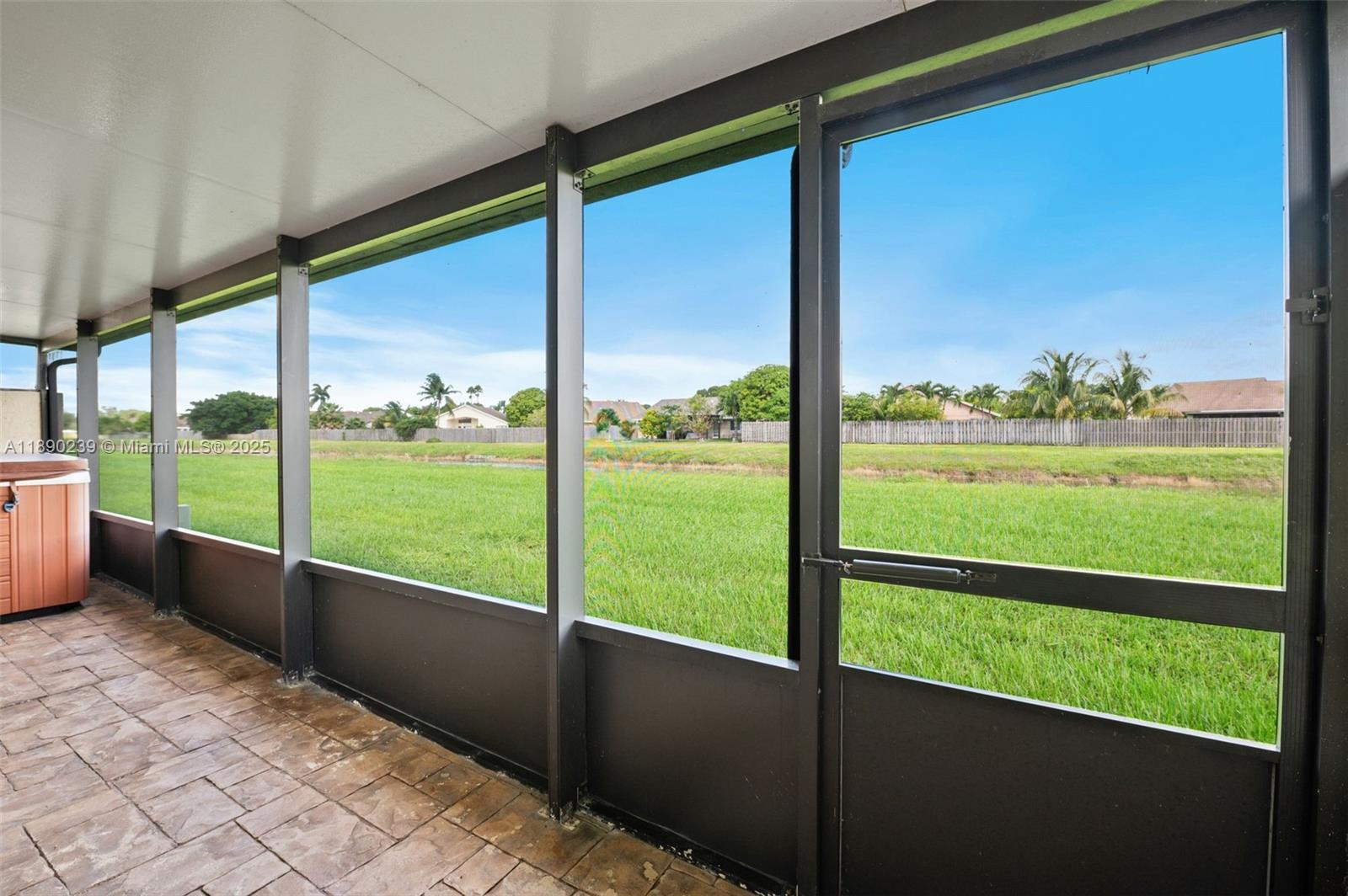 NORTH LAKE TOWNHOMES COND - Residential