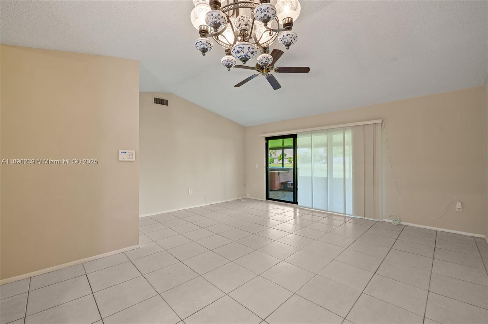 NORTH LAKE TOWNHOMES COND - Residential