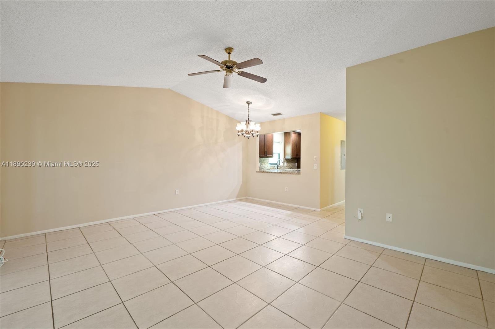 NORTH LAKE TOWNHOMES COND - Residential