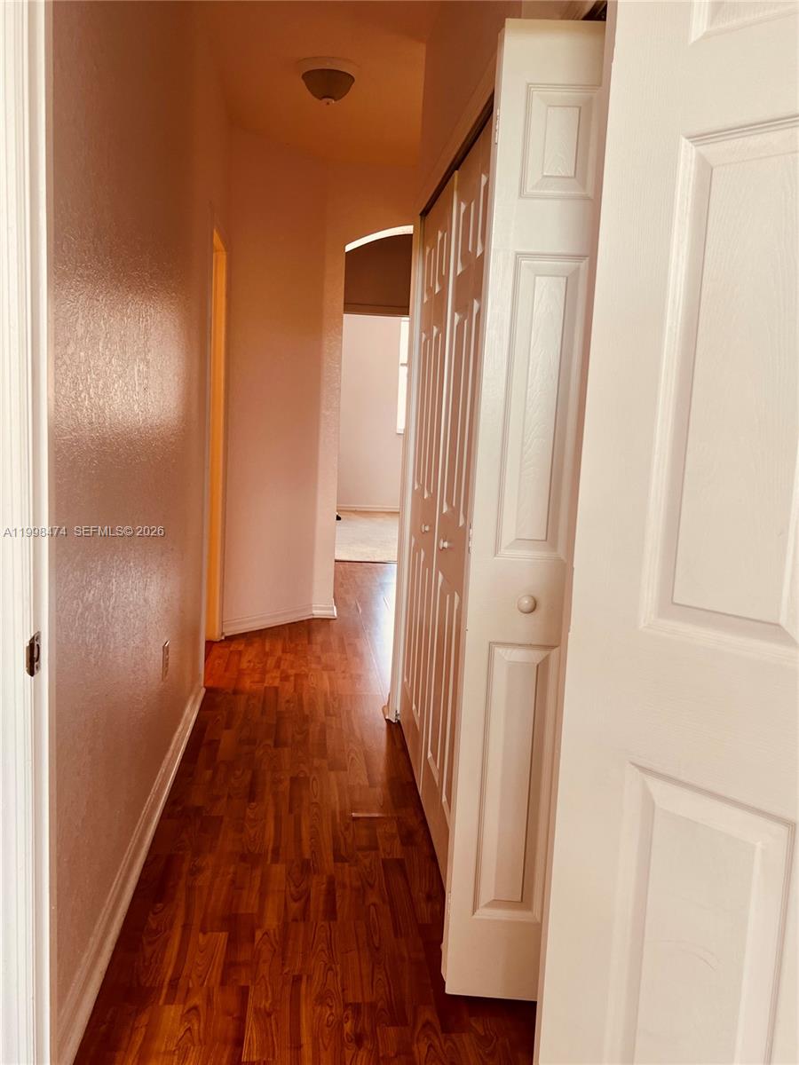 KENDALL BREEZE - Residential Lease