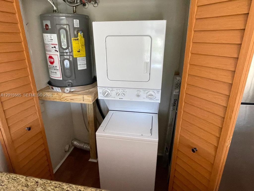 EMBARCADERO CONDO - Residential Lease