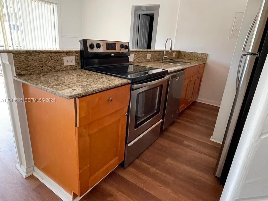 EMBARCADERO CONDO - Residential Lease