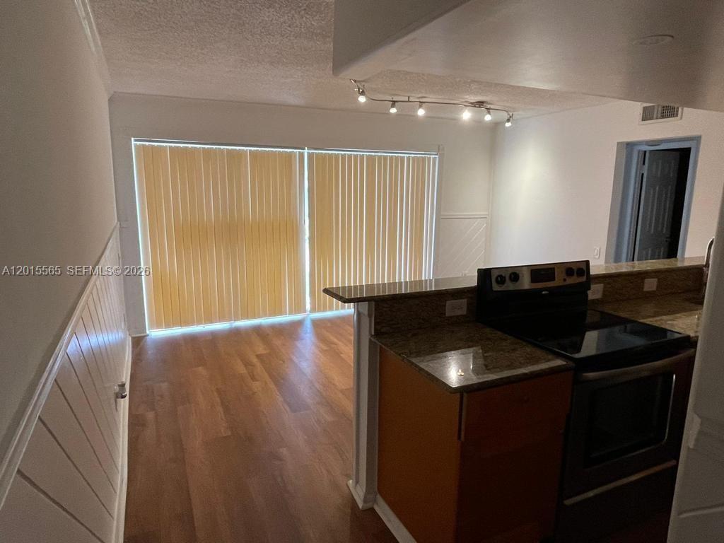 EMBARCADERO CONDO - Residential Lease