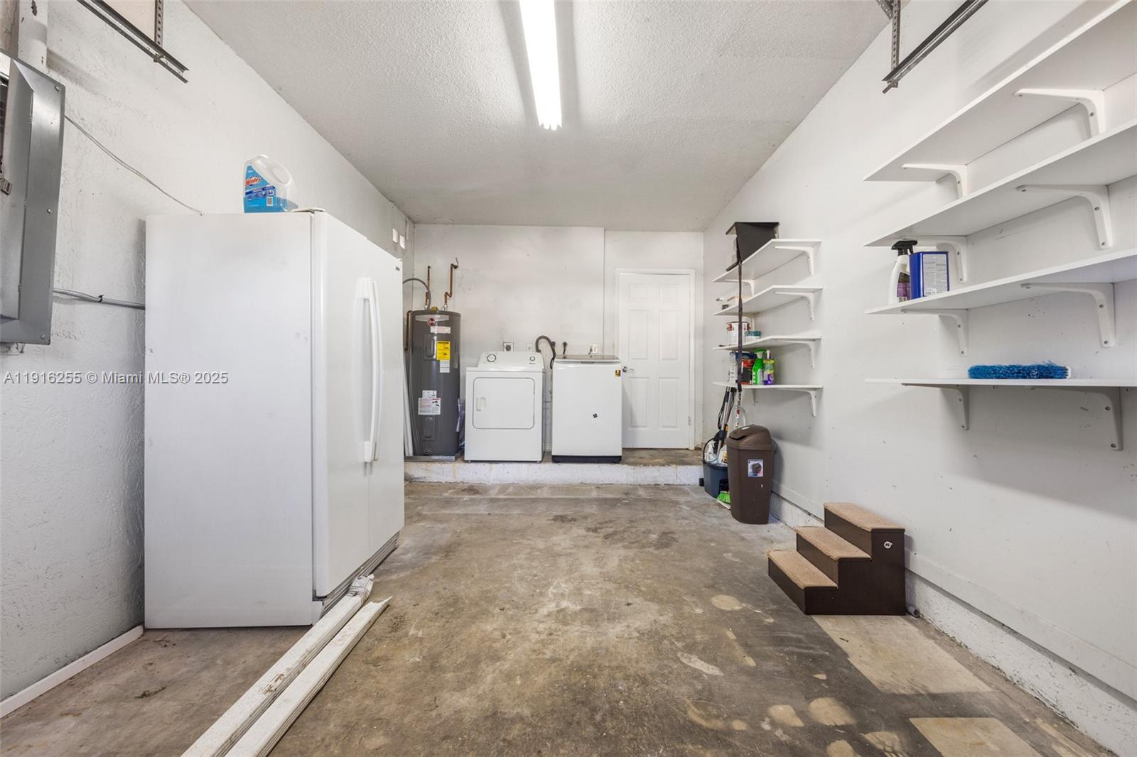 LAKES BY THE BAY SEC 8 - Residential