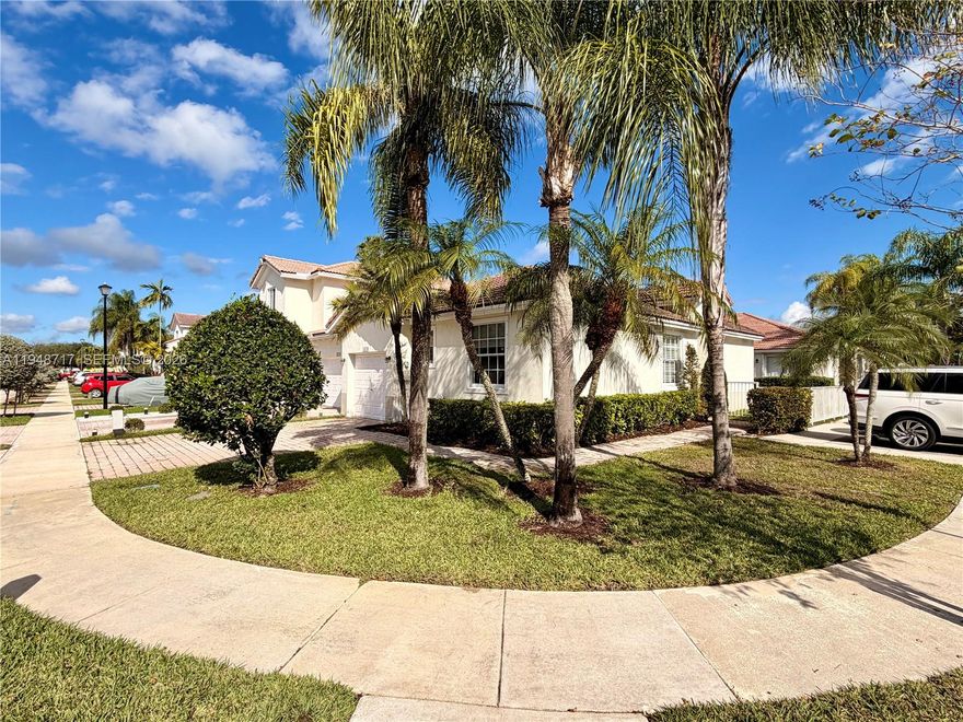 Beautiful & Bright Corner Unit. 2 Bedrooms/2 Bathrooms Town Home in the Sunset Lakes Community - Grand Key. High Ceilings. Kitchen and Both Bathrooms remodeled. Newer AC. Garage attached & great patio for gatherings. Enjoy Sunset Lakes amenities, including resort-like pool, tennis court, gym, playgrounds, basketball court and clubhouse. A+ Schools, shopping centers nearby and short drive to highways.