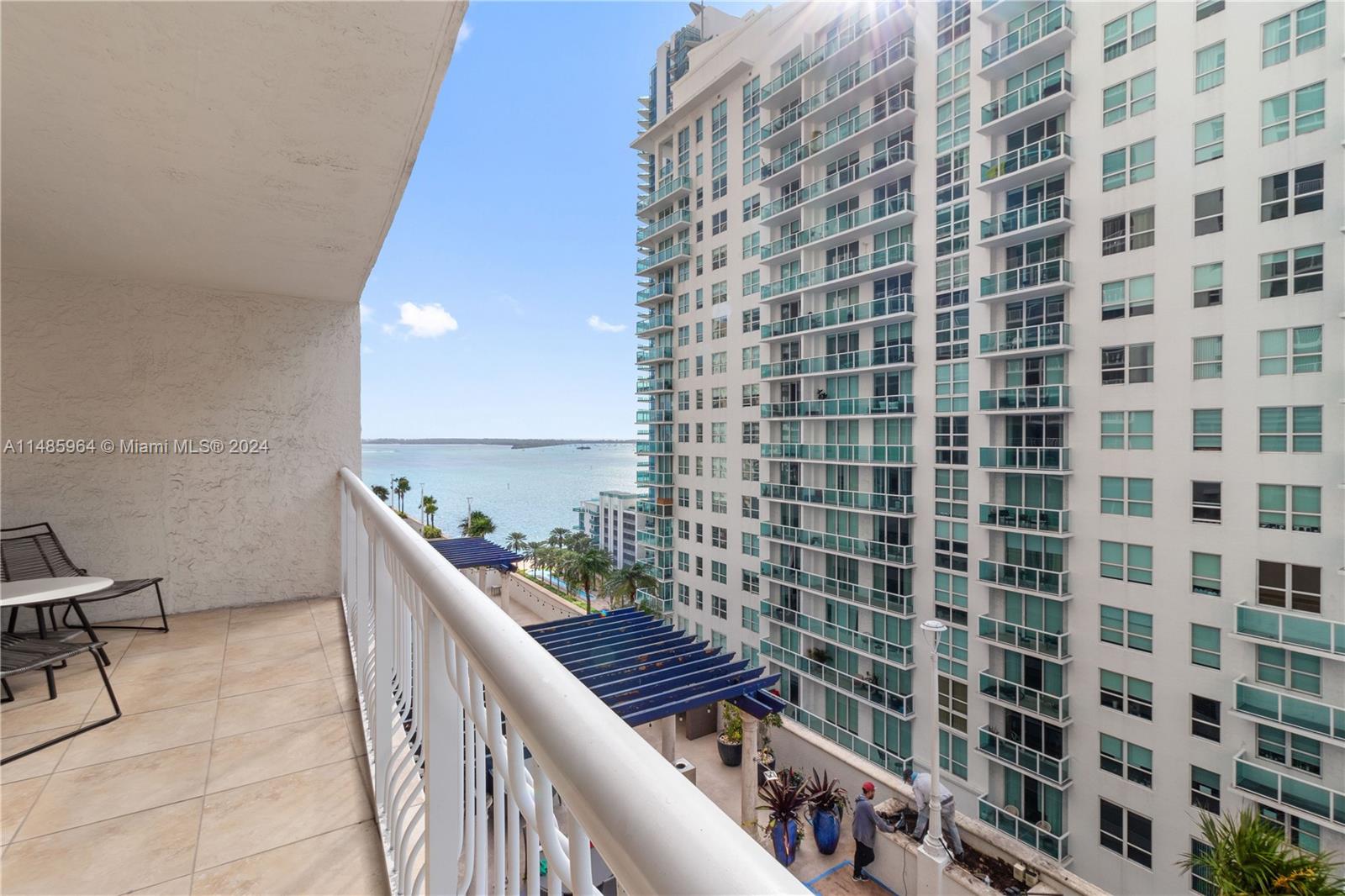 Property for Sale at 1200 Brickell Bay Dr 1617, Miami, Broward County, Florida - Bedrooms: 1 
Bathrooms: 1  - $425,000