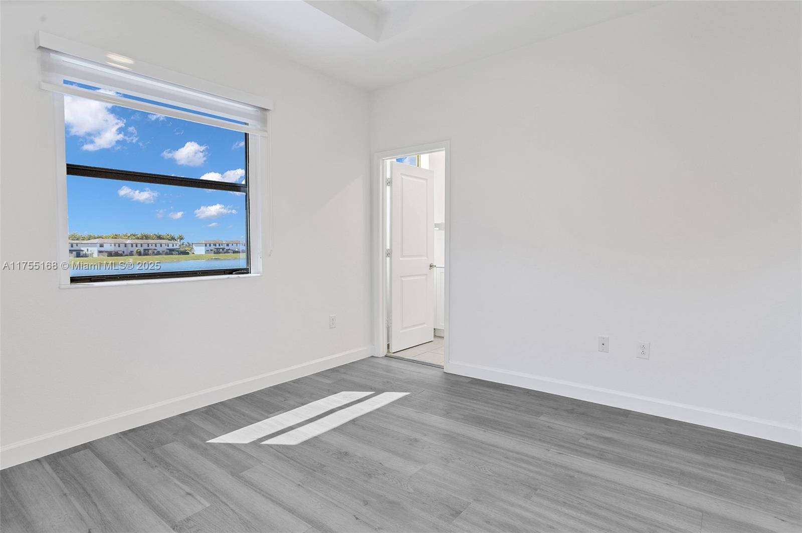 ENCLAVE SOUTH PHASE 2 - Residential